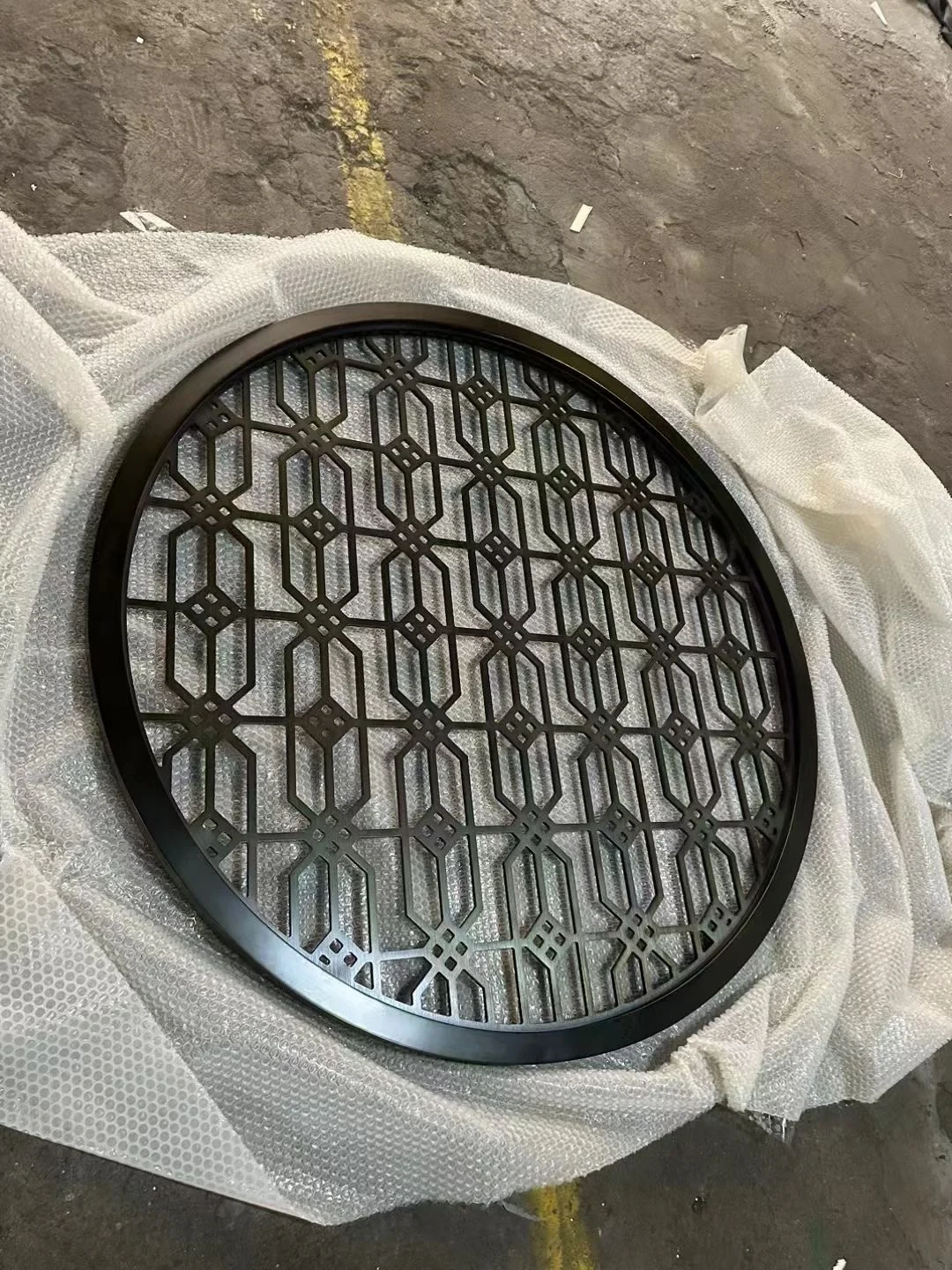 Carved aluminium decorative screen