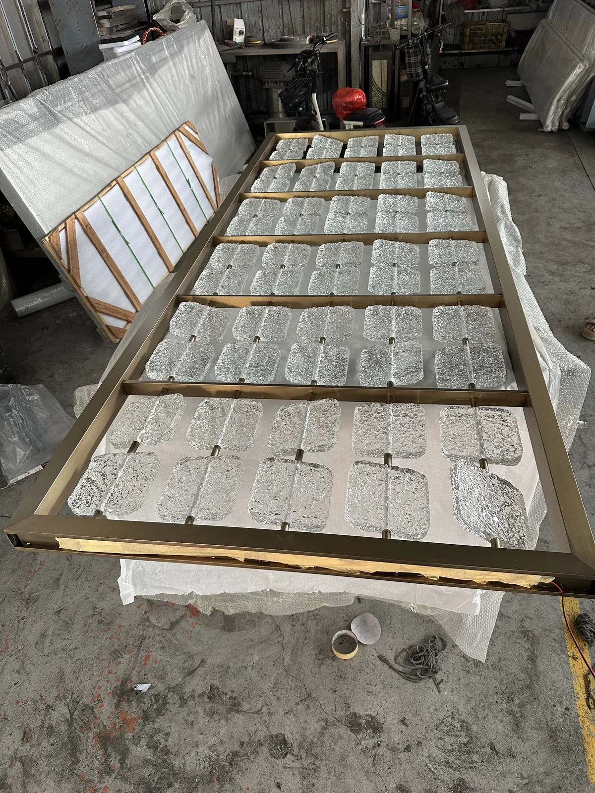 Glass and stainless steel decorative screen reference 3
