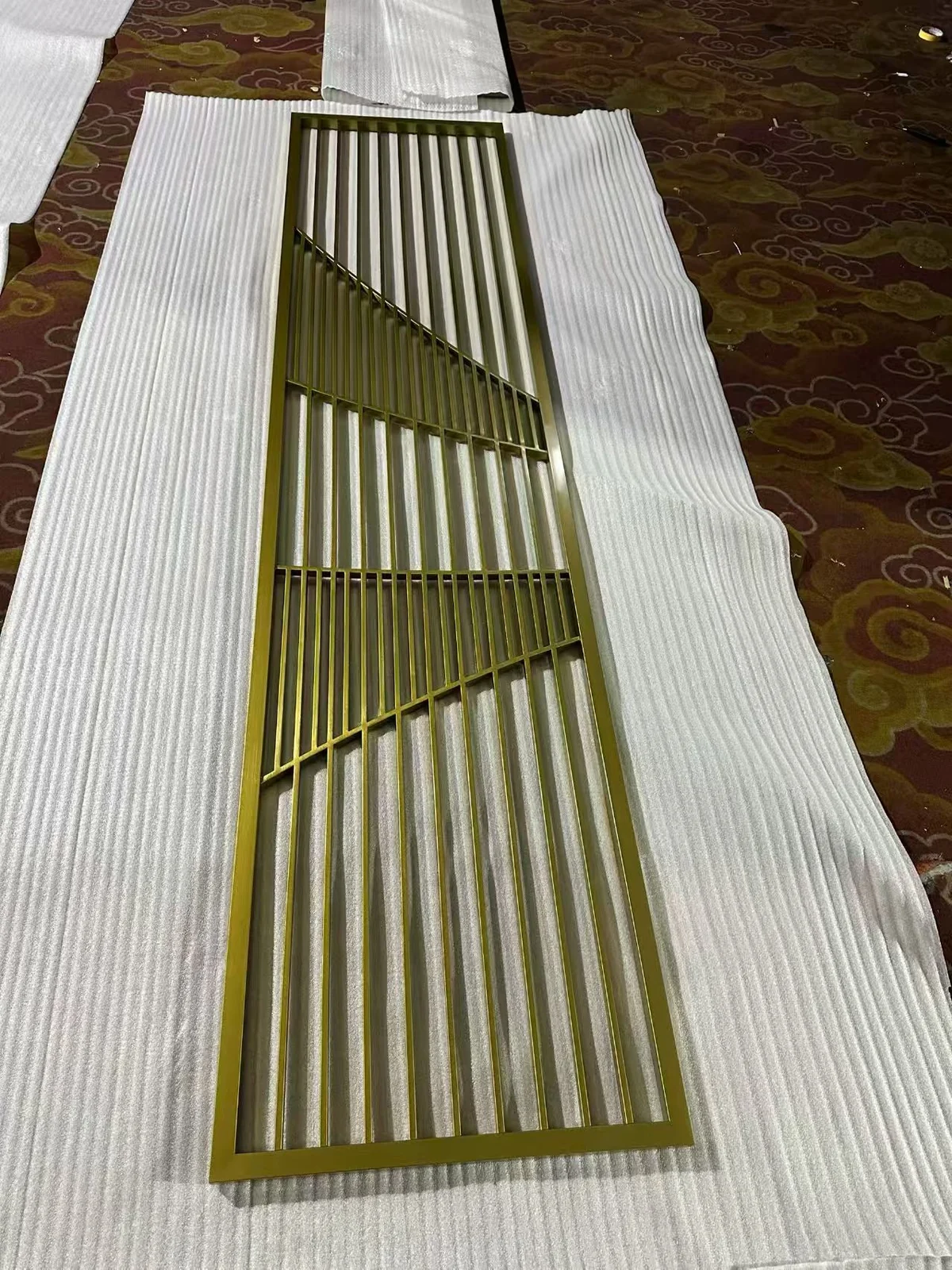 Modern stainless steel decorative screen reference 10